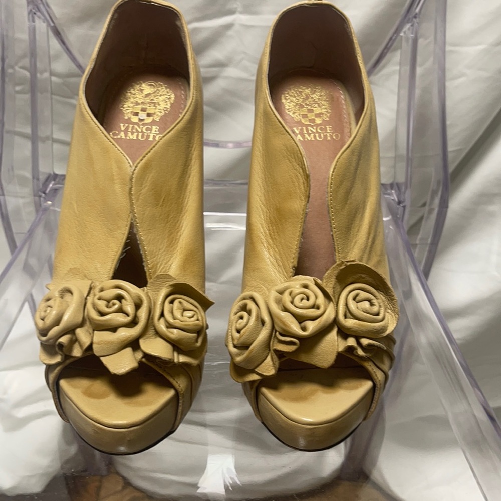 Vince Canute size 8.5 tan heel